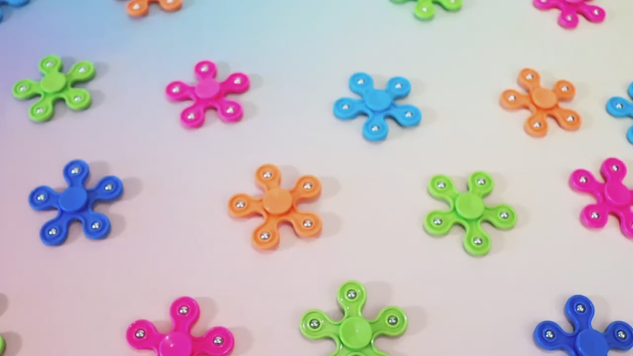 spineris, net 4 skirtingų spalvų